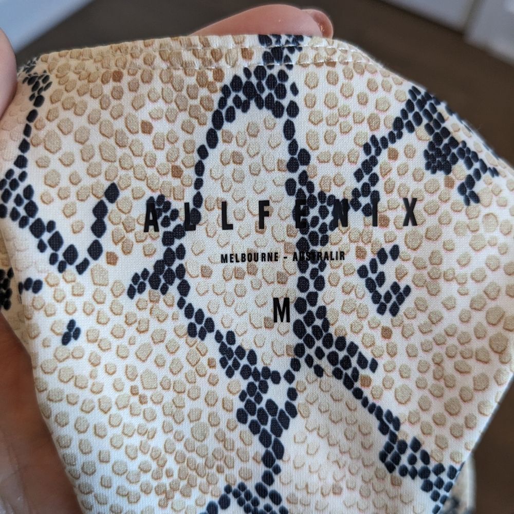 All Fenix/Sports Bra Sz M - Picture 4 of 4
